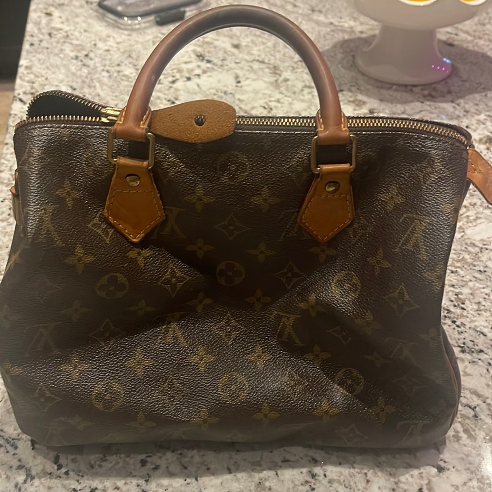 Louie Vuitton Speedy Bag